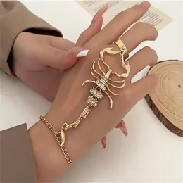 European and American retro punk Charm Bracelets Women's Men's Gothic Crystal Ring Connection Finger Charm Bracelet Jewelry AB1153