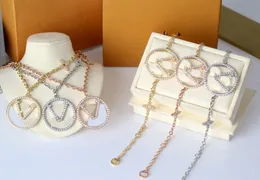 Designer Bracelet Fashion Bracelet Pearl Necklace V Letter 3 Color Jewelry Bracelet Necklace Women's Valentine's Day Jewelry Wedding Set