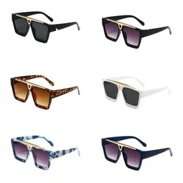 1pcs moda Óculos de sol redondos de óculos de sol dos óculos de designer de óculos de designer lentes de vidro de 50 mm escuro de 50 mm para homens melhores casos marrons1502