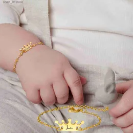 Kette Personalisiertes Namenskronenarmband für Baby Kinder Kinder Personalisierter ID-Armreif Edelstahl Nicht allergisch GeburtsgeschenkL231115