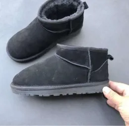 2024 Nuovi stivali UGGsity Bambini Australia Scarponi da neve Designer Scarpe per bambini Inverno Classico Ultra Mini Bottone Neonati maschi Ragazze Stivaletti alla caviglia Kid Fur GH301