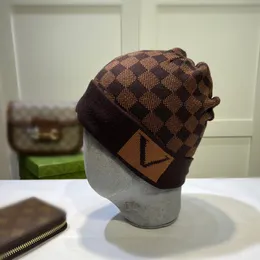 Yüksek kaliteli moda tasarımcısı Beanie şapka fular setleri femmes scadroet set hiver chaud chauauxet foulards chapeau bonnet pour hommes