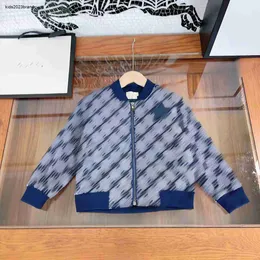 新しい幼児ジャケットレザーペンタグラムバッジキッズデザイナー服サイズ100-150グリッドレターロゴフルプリントキッズコートNov15