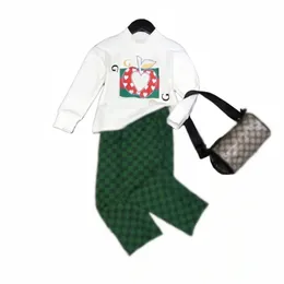 2-11 anni Set di abbigliamento per bambini BABY ragazzi ragazze Indumento Autunno Inverno Modello bambini Designer Maglione Vestito per bambini pantaloni con cappuccio 2 pezzi Set taglia 100 cm-160 cm C17