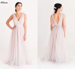 Abiti da damigella d'onore lunghi rosa polveroso Romantico tulle con scollo a V Pieghe senza schienale Boho Country Abito da damigella d'onore A Line Ragazze Sorelle Gruppo Abito da festa per invitati al matrimonio CL2934