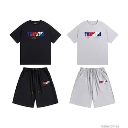 Designer Fashion Clothing Tees Tshirts Trapstar Blue Red Asciugamano ricami estivi da uomo Shorts Pure Cotton Shorts T-shirt Trendy