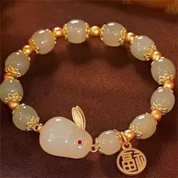 Bracciale con catena di coniglio rosso fortunato per donna Squisito ciondolo con benedizione in stile cinese Regalo di gioielli di San Valentino 231116