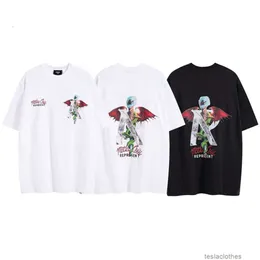 디자이너 패션 의류 럭셔리 티 Tshirts는 Ative Fashion 2023SS 새로운 편지 뱀 인쇄 유니니스 느슨한 둥근 목 짧은 슬리브 티셔츠를 나타냅니다.