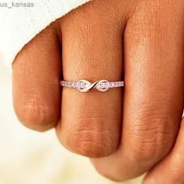 Кольца-кольца Элегантная фигура «Восемь» Женские кольца с розовым кубическим Изысканные женские обручальные кольца Ювелирные изделия R231116