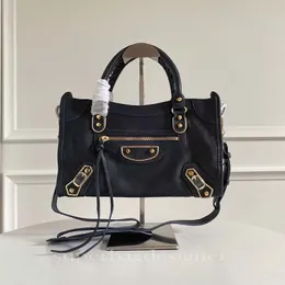 En kaliteli lüks tasarımcılar çantalar motosiklet omuz çantaları retro vintage için serin kız omuz crossbody çanta lokomotif kadın çantaları büyük boyut