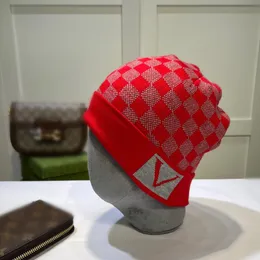 Designer beanie marca mens beanie chapéu das mulheres outono e inverno pequeno estilo nova moda quente carta chapéu de malha