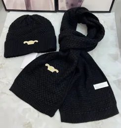 Set di sciarpe per cappelli firmati di moda, sciarpe invernali da uomo di lusso, sciarpe di marca, skateboard, cappellini da donna, berretti in cashmere, fazzoletti da collo