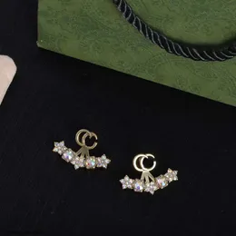 2023 New Fashion Fan Crystal Stud Earrings Womens Wedding Party 선물 디자이너 Jewelryfashion