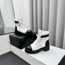Chanells Decoration Boots Cha Channel 세련된 디자인 Chanellies Business Work Women Luxury Anti Slip Knight Boots Martin Boots 캐주얼 양말 부츠 09-019