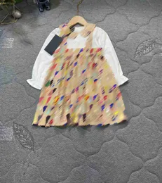 Markendesigner-Mädchen-Partykleid mit Prinzessinnenkleid, Größe 90–140, bunter Buchstabendruck, Babyrock, Revers, Kinderkleid, 15. November