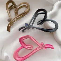 Dopamine Love Heart Metal Hair Clip dla kobiet spinka do włosów 2023 Słodka perła rekin Duży włosy pazur na nakrycia głowy Haarclip