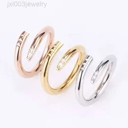Pierścień paznokci projektant Pierścienie paznokci miłosne Pierścień projektant biżuterii Tytanium stal Rose złoto srebrny diament rozmiar CZ Moda Klasyka prosta prezent na zaręczyny ślubne Chińskie