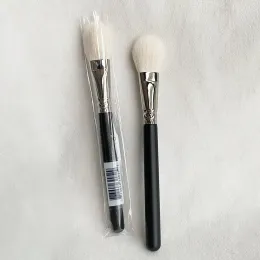 Makeup Brush Faerie Whispers Small Cheek Brush 133 - Mjuk fluffig natrualisk gethår ​​för Blush Hightlight Powder Cosmetic Brush