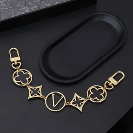 럭셔리 디자이너 키 체인 Twiggy Chain Gold Gold Gold Letters Fashion Womens Bag Charm Luxury Keyring Alloy Classic Key Rings -6