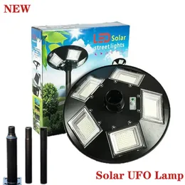 LED Solar UFO LAMP 150W 250W 300W 3 5 8 13 HEADS ROUND IP65 Introproof Induction Interged Street Light Lamps مع صندوق البيع بالتجزئة