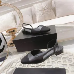 2023Summer Beach Sandals designer shoes Casual fashion 100% leather shoes Belt buckle Thick heel Heels Baotou lady Flat Work Women Dress SHoes Large size 35-40 With box