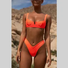 Fluorescerande 3 färgbikini kostymer flickor skjuter upp vadderade två stycken Biquini uppsättningar hög elastisk v hals rygglös party simma bad slitage240e