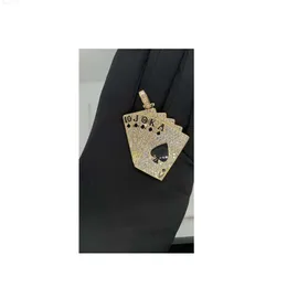 Luxury Modern Card Pendant Hip Hop Style Pendent made in 14 Kt Real Gold for Girlfriend Gifting Use Natural Diamond Pendant