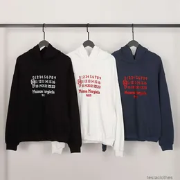 Tasarımcı Hoodie Erkek Sweatshirts Moda Sokak Giyim Küçük Amerikan Modaya BR Minimalist Dijital Nakış Majira MM6CHO Erkek Kadın Gevşek Sweaters Otum