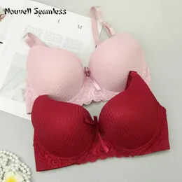 Bras Nouvell bezproblemowa marka Bra Bra Plus dużej bielizny Super Push Up Lace Sexy Underwire Bielizna dla Lady P230417