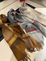 Écharpe chaude en cachemire d'hiver enveloppe des écharpes à carreaux en laine douce pour hommes