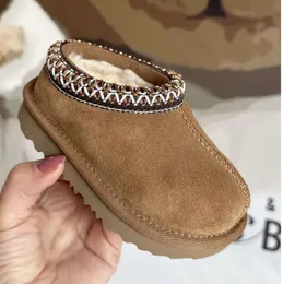 UGGsity Austrália Crianças Criança Cute Tasman Ii Chinelos Tazz Sapatos de bebê Pele de castanha Slides de pele de carneiro Moda Ultra Mini Bota Mules de inverno Botas de camurça deslizante DF168