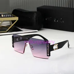 Дизайнерские солнцезащитные очки в дизайнере женского рамки подстрижены темные очки маленький аромат солнечный оттенок