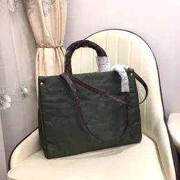 女性ダウンキャンバスバッグ旅行ハンドバッグシェルパフツトートバッグ