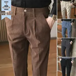 Calças masculinas calças casuais outono inverno 2023 novo veludo vestido calças magro versão coreana da tendência marca terno calças j231116