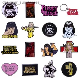 Alfileres Broches de alta calidad famoso director estadounidense Quentin Tarantino película esmalte Pin 90s fanáticos de las películas Lel Metal mujeres broche regalo al por mayorL231117