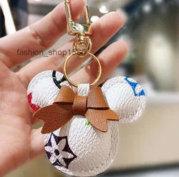 Tillbehör Designer KeyChain Mouse Diamond Key Chain Design Car Key Chains Bag Favor Flower Pendant Jewelry Keyring Fashion Identifiera