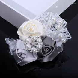 Dekorativa blommor 2023 Bride Bridesmaid Wrist Corsage Ladies Elastic Armband Ribbon Rhinestone DIY Wedding Supplies SW050