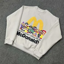 Designer hoodie herrar tröjor mode streetwear cpfm x mcdonald's co br ed family foto skum tecknad tryck lös passande mäns kvinnor plysch rund hals tröja