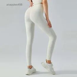 2022 Pantaloni da yoga Alta elasticità Sensazione di nudo Anca pesca Nessun imbarazzo Chiusura del filo Double Sided Spazzolato Pantaloni sportivi Fitness lululemen vestito da donna lululemen