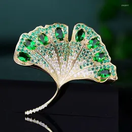 Spille Design Dichiarazione di moda Ginkgo Biloba Spilla Spille per donna Verde Cubic Zirconia Leaf Corpetto Fiore all'occhiello Gioielli