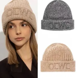 Designer Beanie Hats Mode gestrickte Hüte für Männer Frauen lässige Hüte im Freien im Freien, die hüte Hüte warmer Kaschmirhelte ausgestattet.