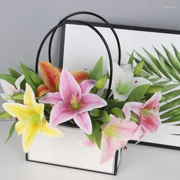 Dekorativa blommor 3D Lily Artificial Silk for Home Decoration Wedding Bouquet Bride High Quality Fake Flower Faux Living Room