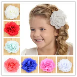 Kopfbedeckungshaarzubehör 50pcs/Los 28Color 3 "Chiffon Blütenblätter Mohnblumenhaarklammern Rollte Rose Stoff Blumen mit Barrettes Girls Kopfbedeckung FC111 231118