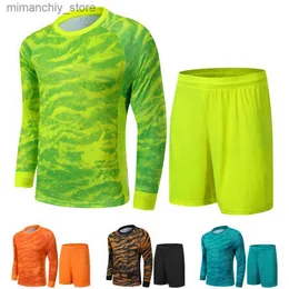 Samlingsbar 22-23 Vuxen målvakt Uniform Soccer Jersey Set Professional Goalie Football Uniform Sponge Protection Shirt Pants Shorts Män Q231118
