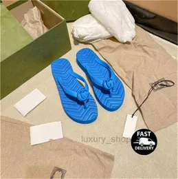 Modedesigner Damen Flip Flops einfache Jugend Hausschuhe Mokassin Schuhe geeignet für Frühling Sommer und Herbst Hotels Strand Hausschuhe