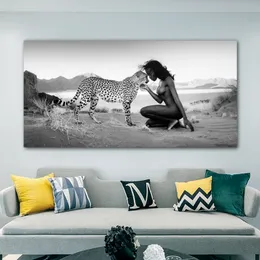 ZWART WIT NATUURLIJKE LANDSCHAPポスタープリントMuur Art Canvas Schilderij Sneeuw luipaard sexy naakt vrouwen foto voor woonkamer装飾