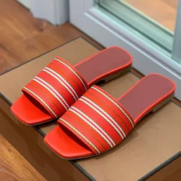 Loro Piano Loro Pianaa Slip Suitcase Stripe Flat Flat Sandals Slippers Slides on Opentoe Shoes Women Luxury Designers Leather Outsole Fashion Party Casual Shoes Fac