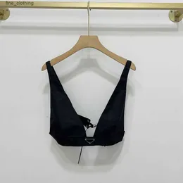 Triangle Badge Summer Recycled Nylon Bra Style Tanki Seksowne retro ins Slim i wszechstronne projektant Wonmen New Tee