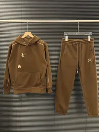 Arc Tailleur Donna Tracksuits Womens Jacket Designer Track Suits Woman Sweatsit Sweat Suits Man Pants Letter Sweatshirt Långärmad Mens Rockar jogger sportkläder