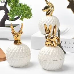 Lagringsflaskor burkar europeiska keramiska vita gyllene djur smycken box hushåll runda godis litet objekt utsökt dekoration 230418